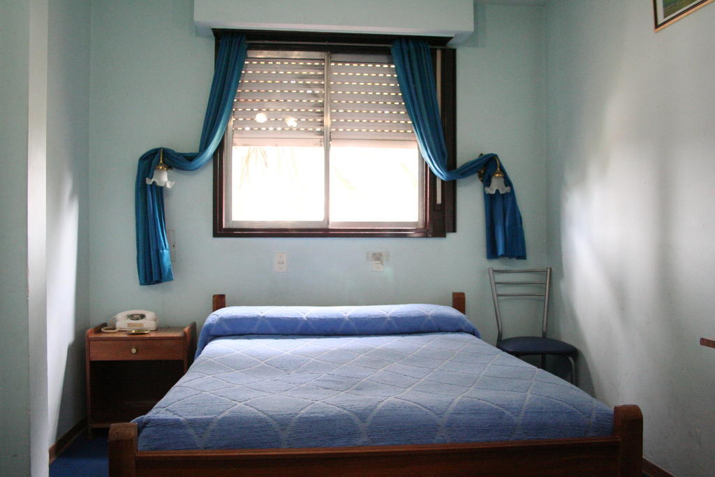 Hotel Touring Club Trelew Habitación foto